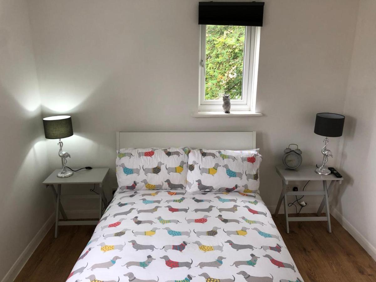 Rowan Tree Villa Aylesbury  Ngoại thất bức ảnh