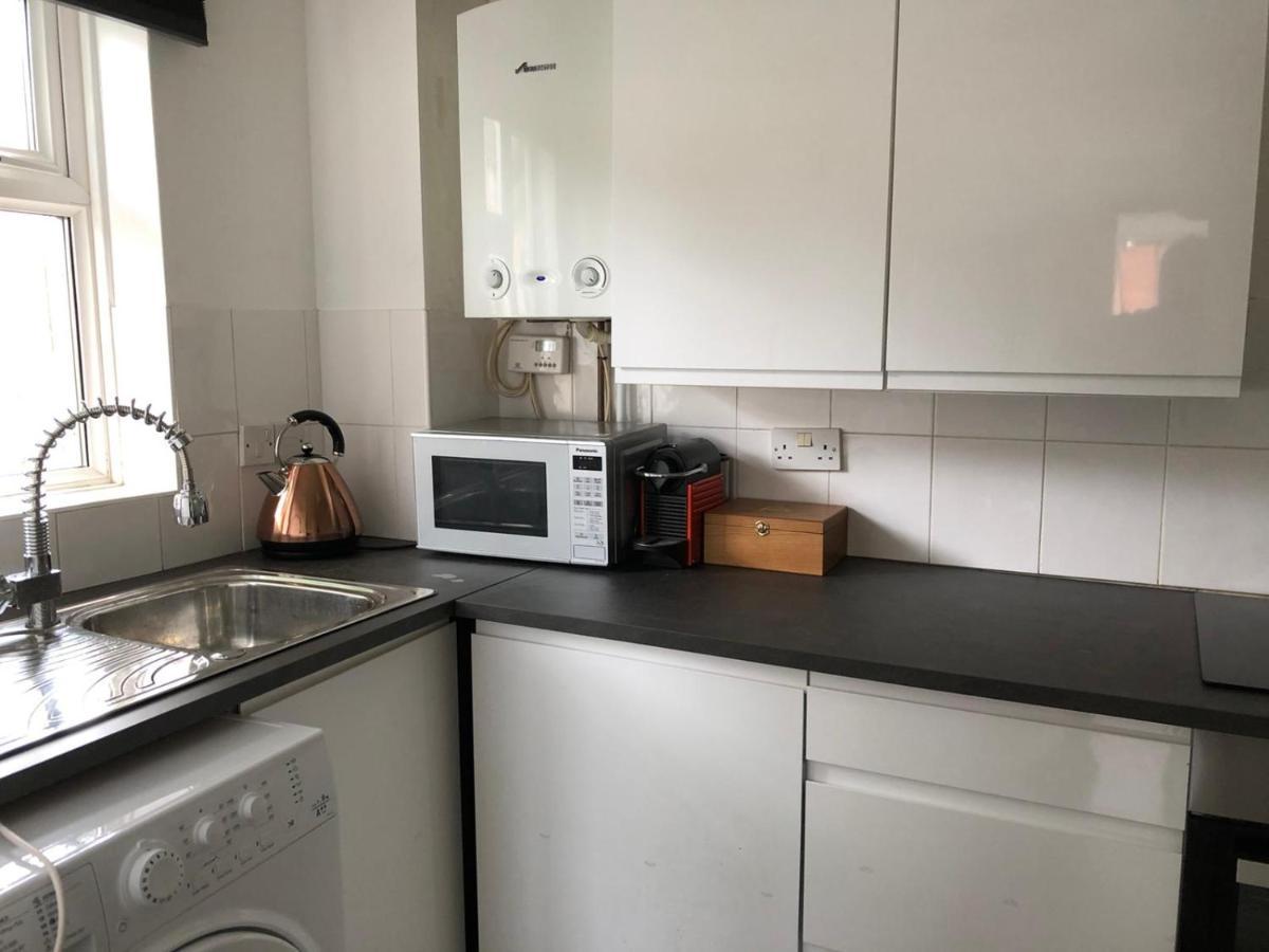 Rowan Tree Villa Aylesbury  Ngoại thất bức ảnh