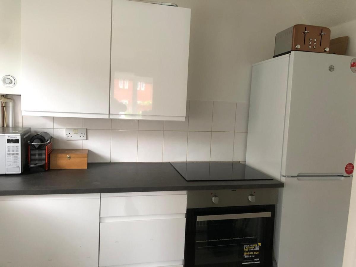 Rowan Tree Villa Aylesbury  Ngoại thất bức ảnh